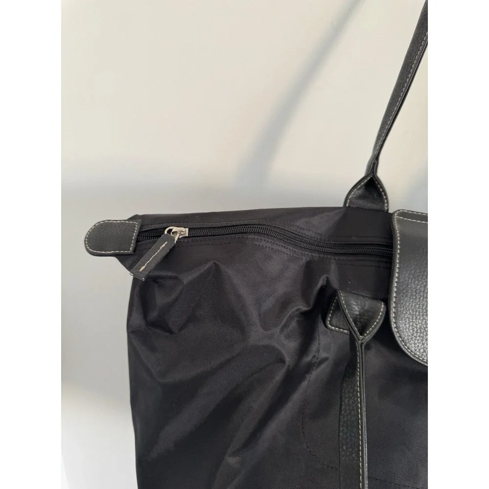 Barrington‎ Weekend Overnight  Zipper Nylon Bag  Large 20x12 Black